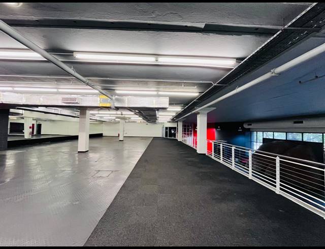 2,999M² RETAIL TO LET IN HALFWAY HOUSE